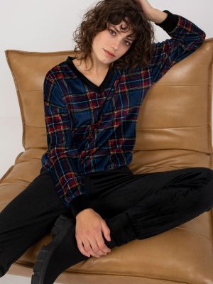 Σετ σε Μαύρο - Un charme discret